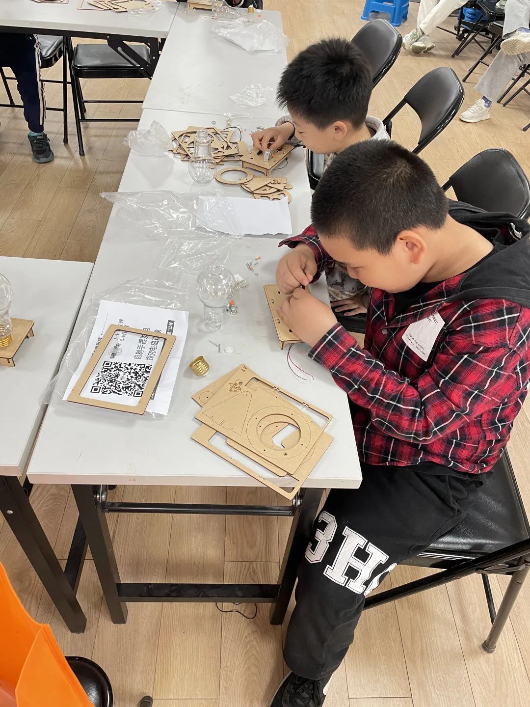 知活动变身“小小闪电侠”一起“造电”这场科普大餐“泰酷辣”！