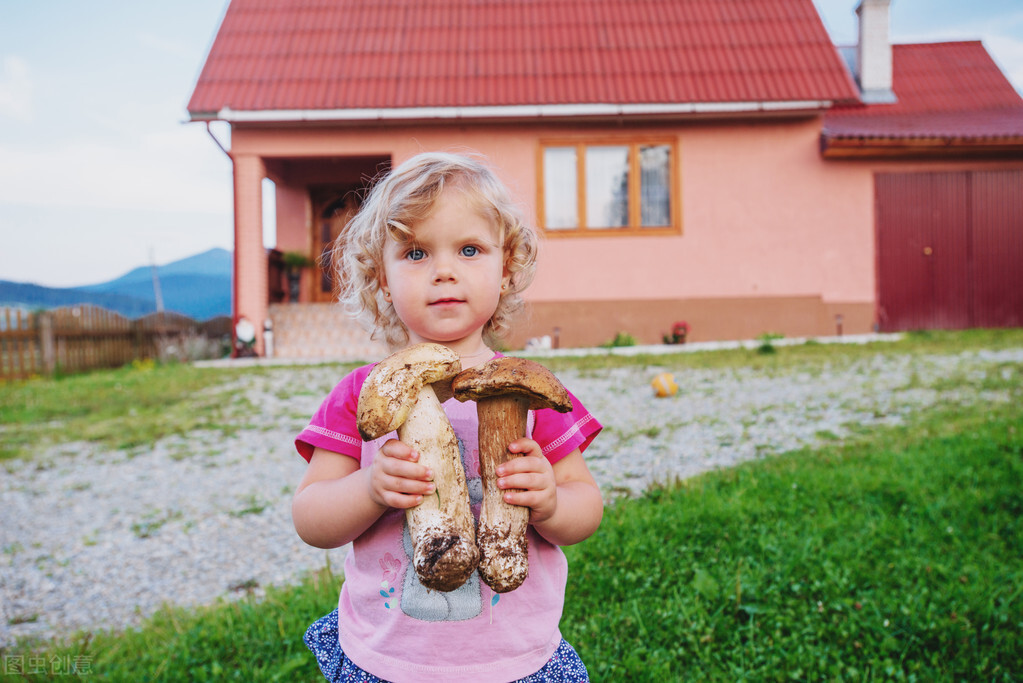 闺女上学谈恋爱怎么办,养女在家里没地位27岁不敢谈恋爱