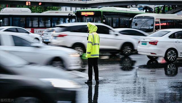 我是一个40岁的女人,名叫梅子,生活在陕西西安。