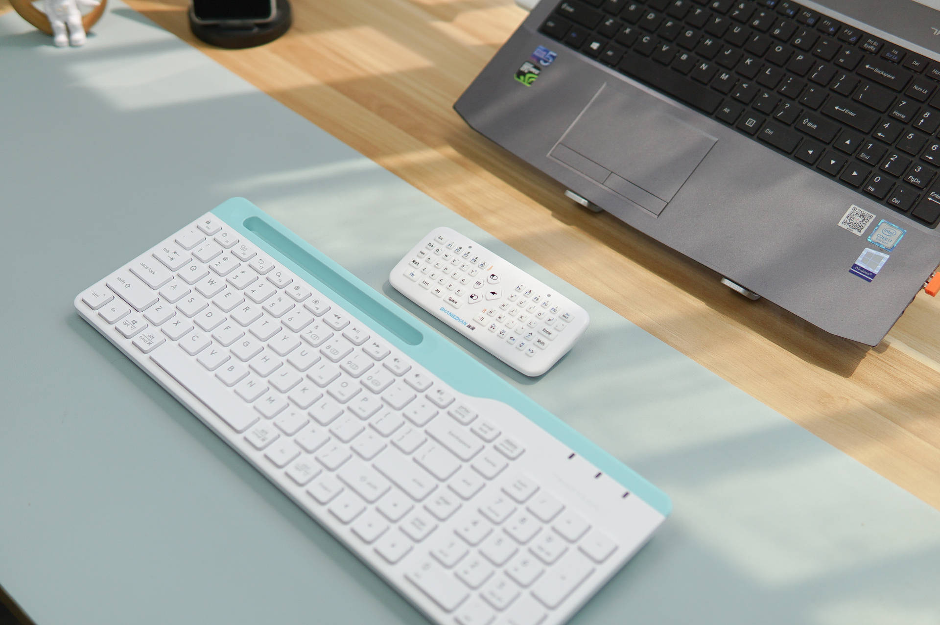 空中键鼠控制电脑电视,电脑多功能投影键盘