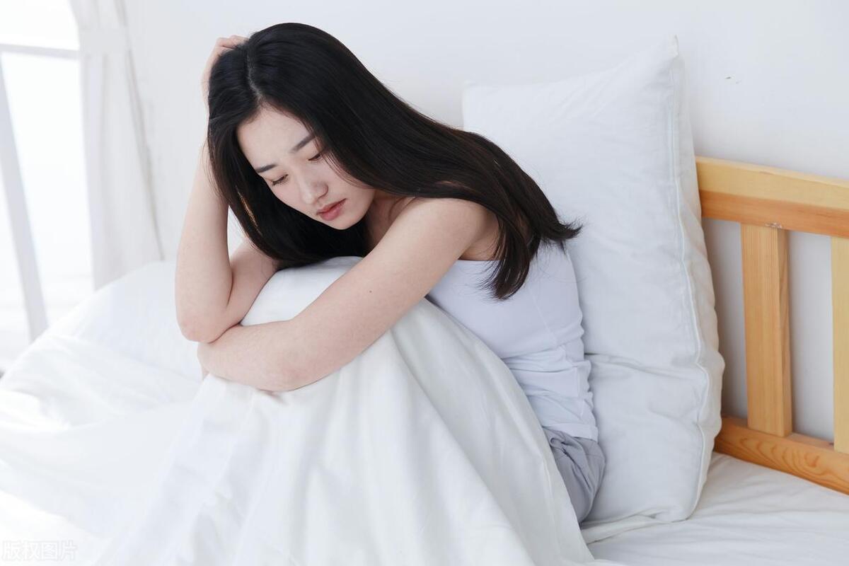 少女网恋被渣男欺骗案例,女子与男子网恋发现男方已婚