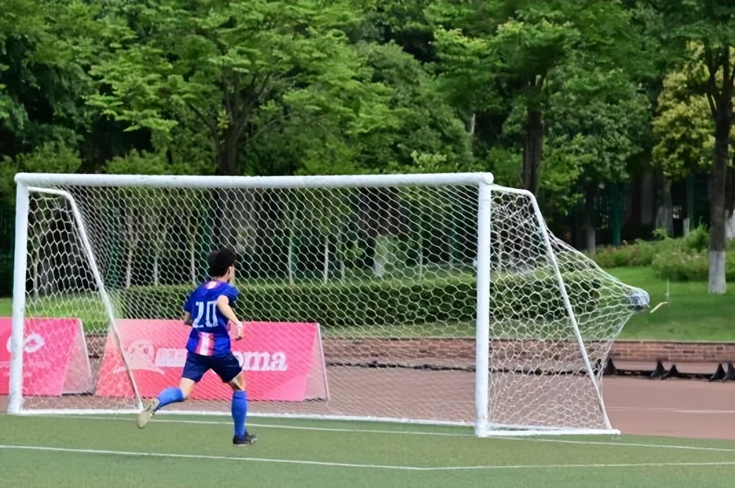 第四届贡嘎杯足球赛西南科技大学,贡嘎杯足球比赛西南民族大学回放