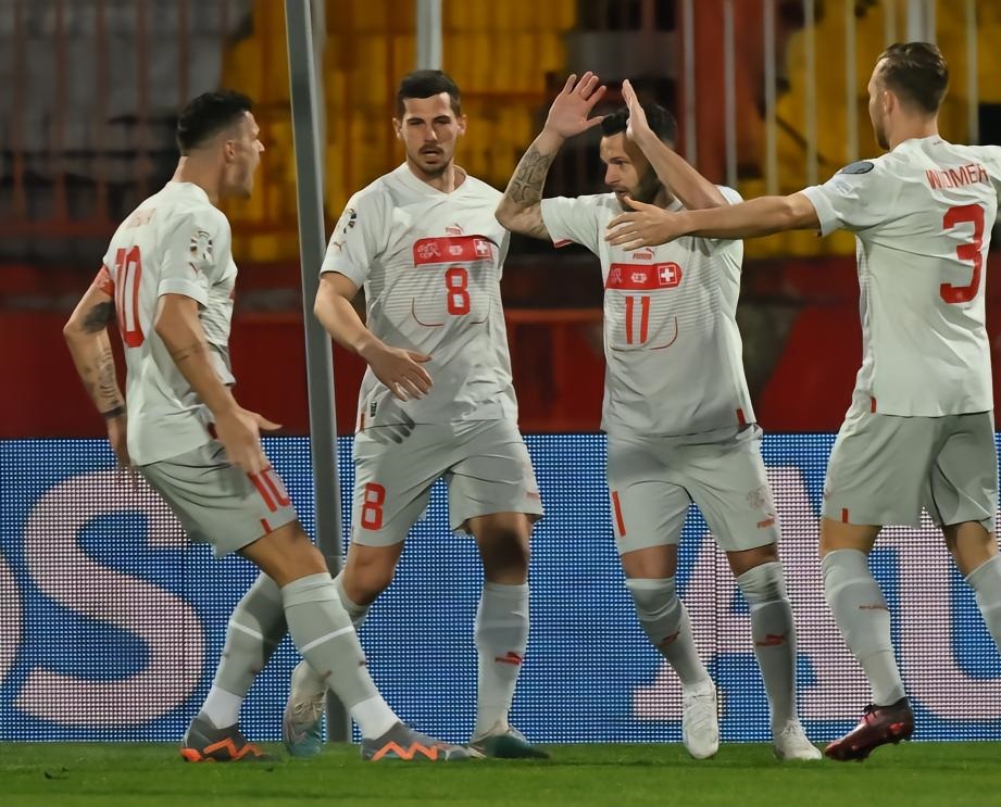 5-0！31岁老将踢疯了！瑞士*刀军**出鞘，创本届欧预赛最大比分纪录