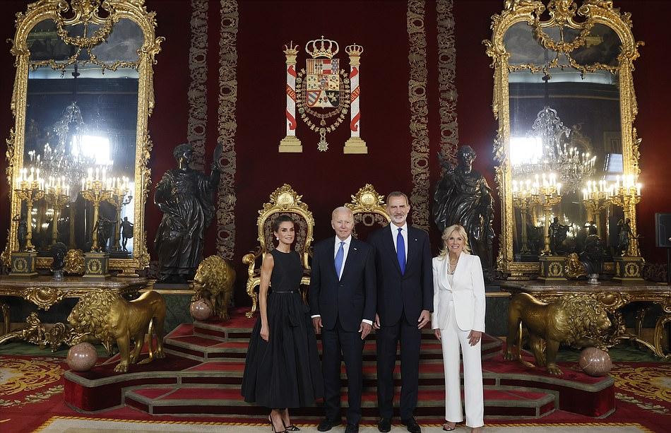 韩国第一夫人闪耀亮相国宴,韩国第一夫人参加国宴时候的绿裙