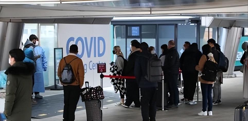 对比日印意韩国才最狠：中国人入境两次核酸暂停签证严控航班