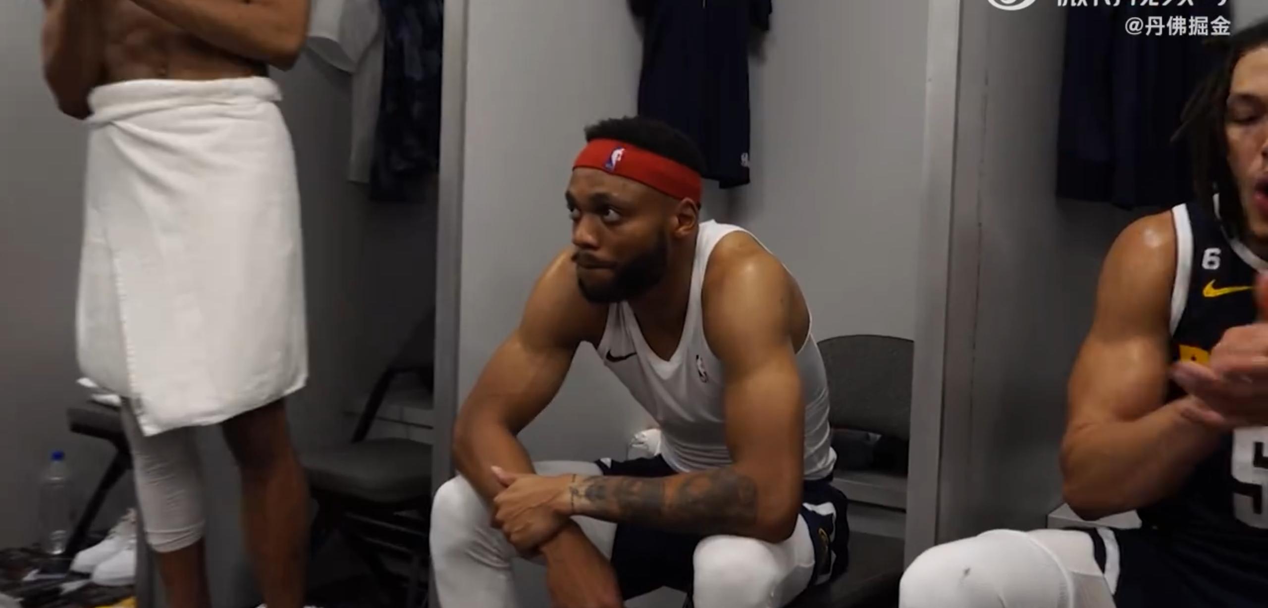 冷静!马龙3-1更衣室训话:没啥好庆祝的!大金链颁给约基奇:你3双呢