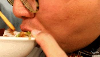 吃货说它是“盒饭界”的天花板，有人一次干掉六碗饭