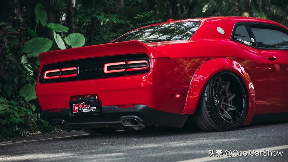 玩美式车,挑战者大宽体低趴