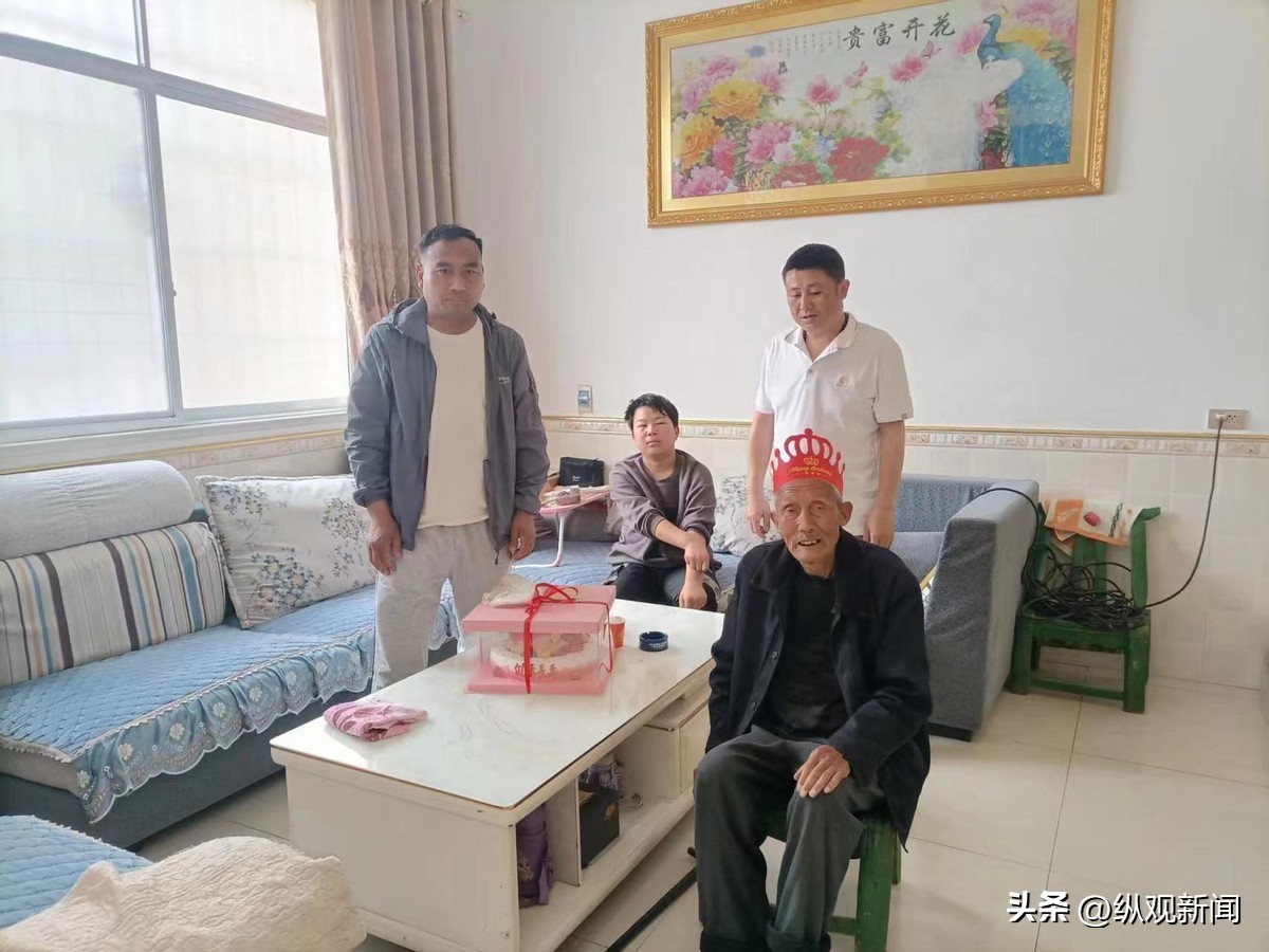 镇平县安字营镇闫庄村*党**支部创新方式为*党**员过好“两个生日”