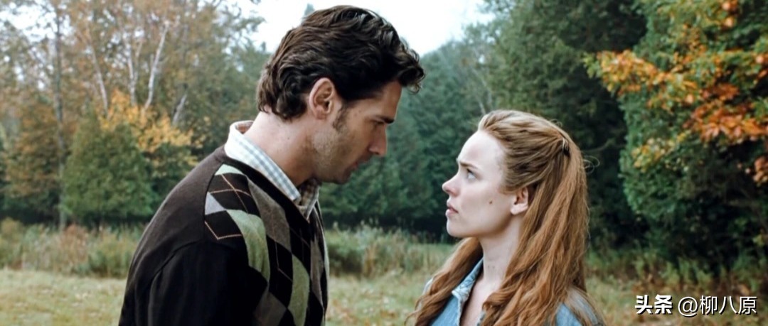 独特的空间连接方式,加上非线性时间线,创造出真实的角色情感