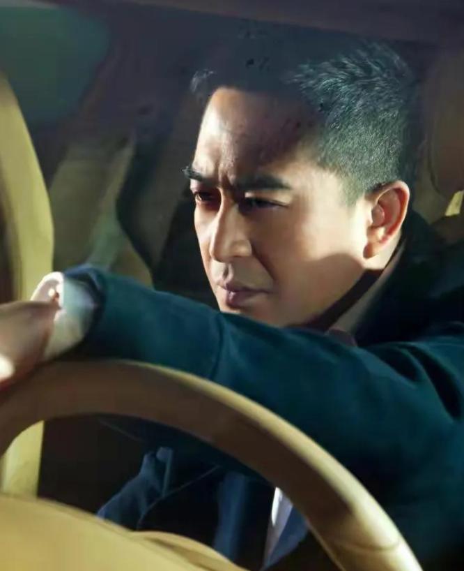 年轻时候最帅的5个男演员,那些长得一般却很有气质的男演员