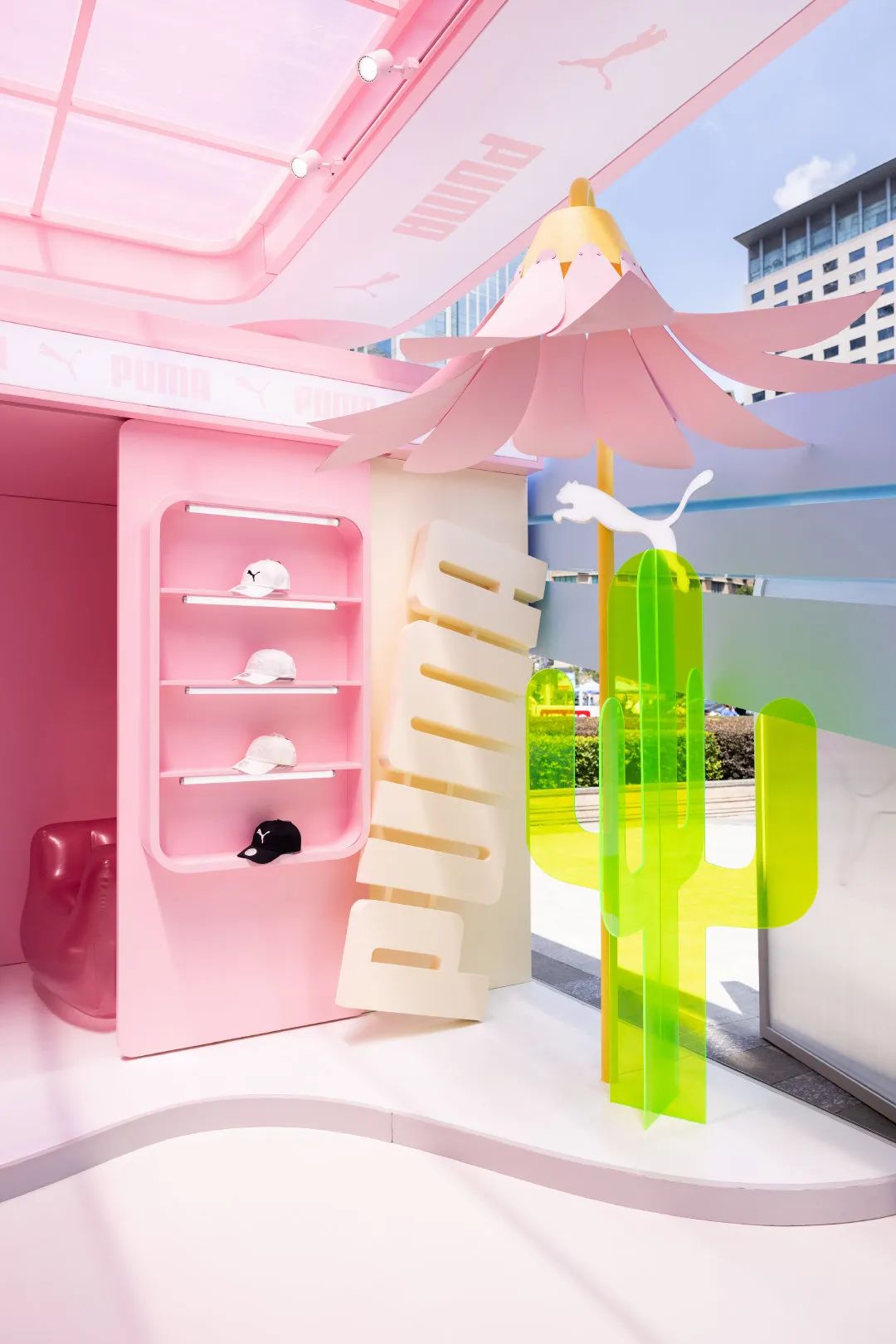 同样是快闪店，看燕京啤酒、PUMA、唐老鸭5大品牌如何玩出新高度