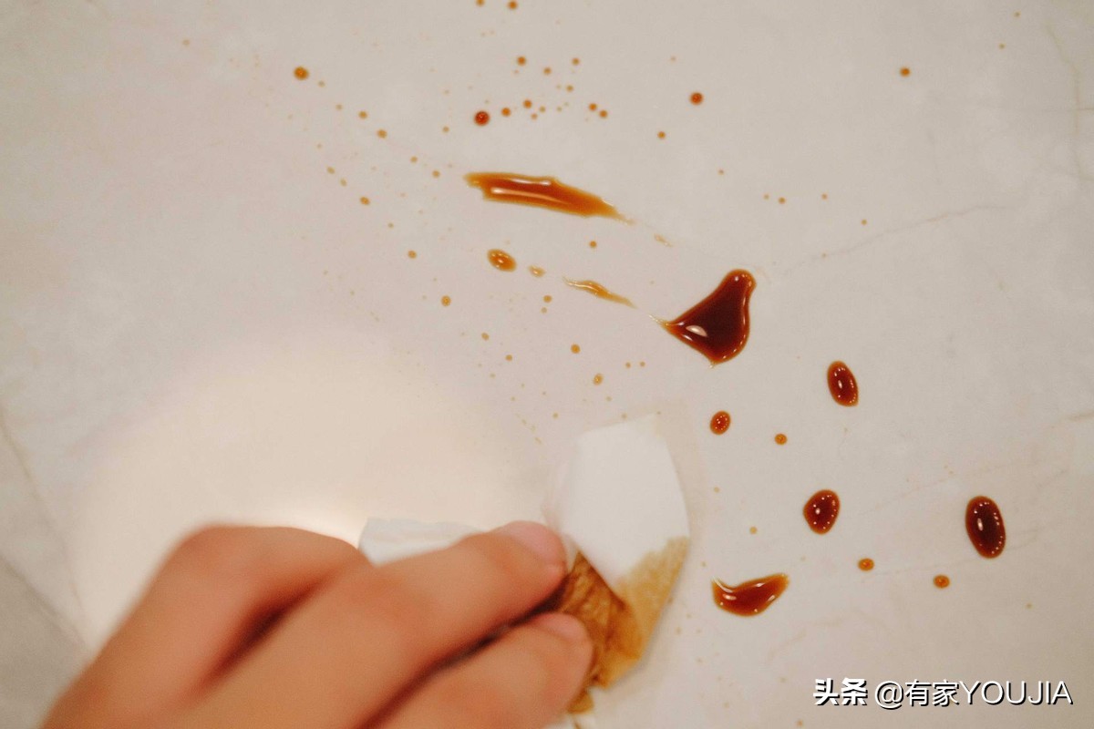 怎么选择正品岩板餐桌,选什么样的岩板餐桌