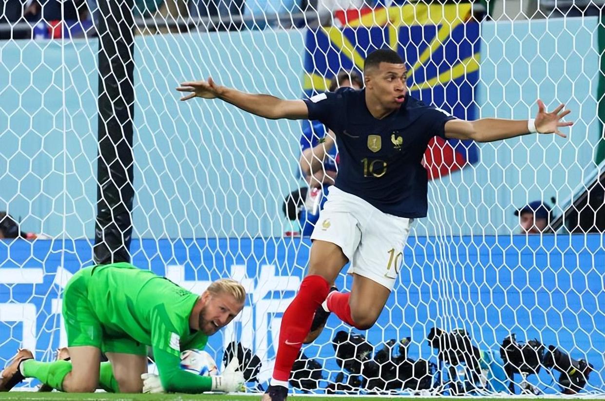 内马尔为什么踢10号位,内马尔10号位自由发挥