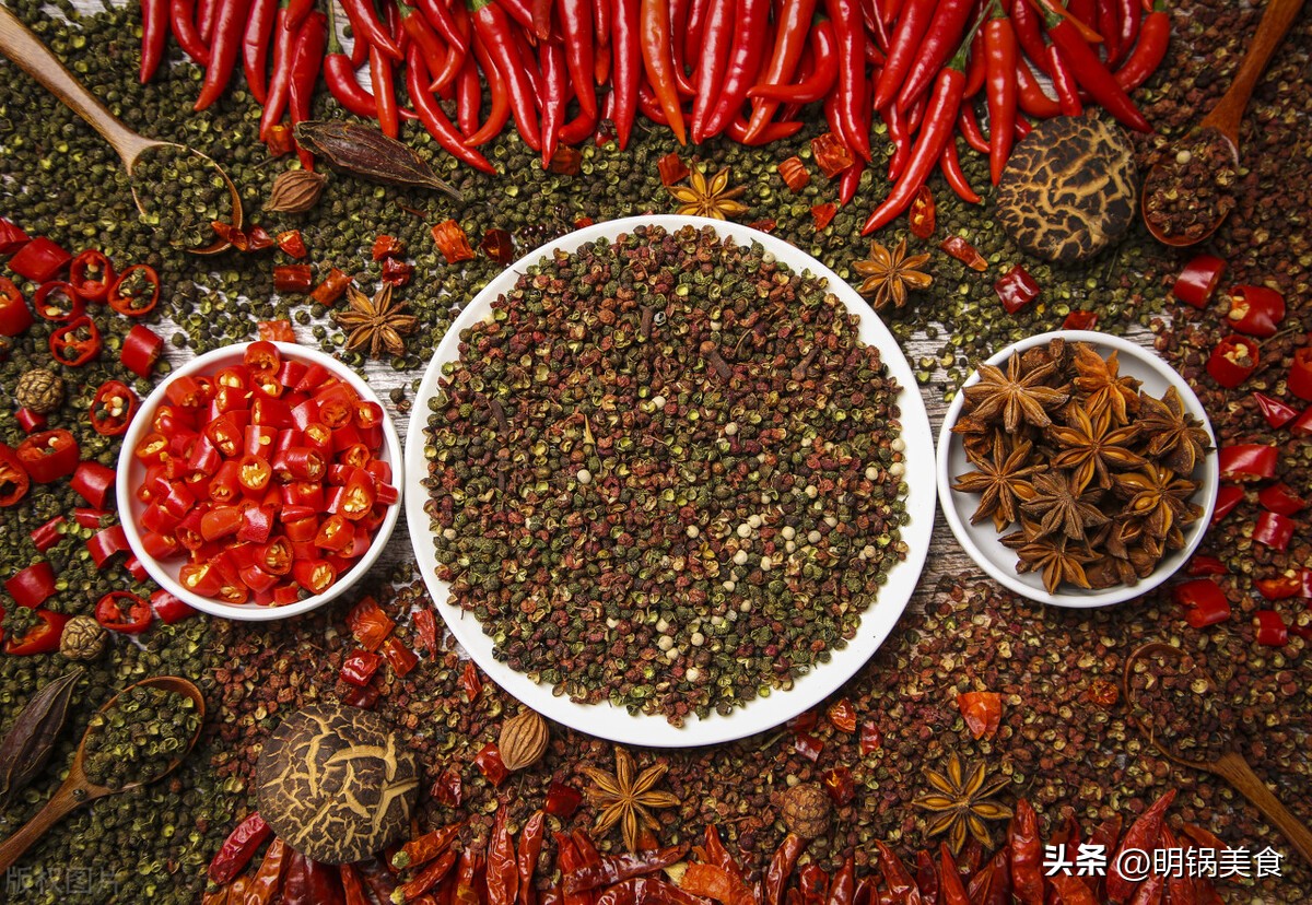 川菜24味型麻辣味的代表菜,川菜的基本味型为麻辣甜咸苦五种