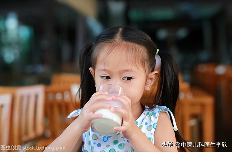 10-15岁孩子长高方法最基本动作,春季长高黄金期孩子长高必练动作