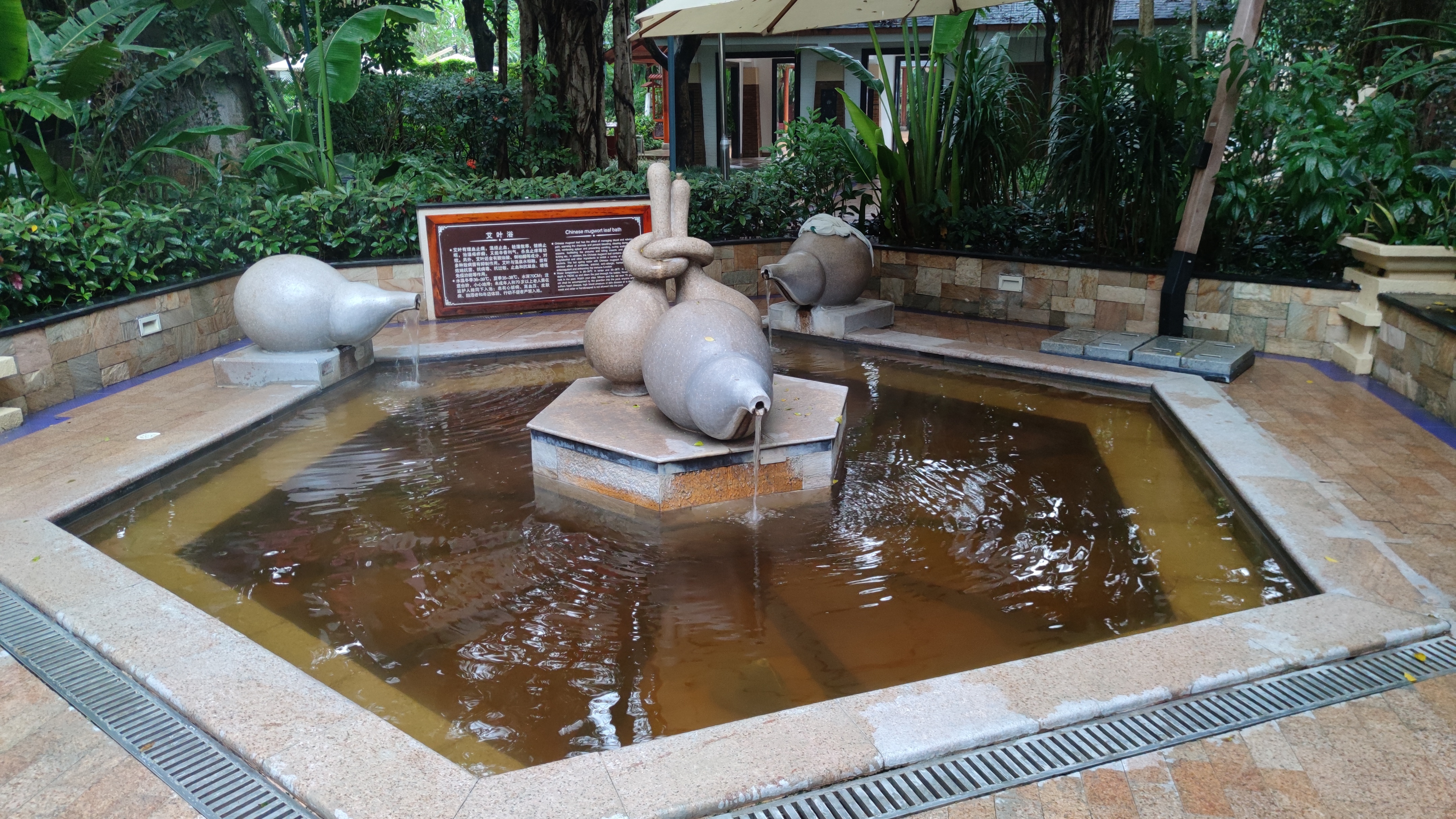 广东最值得推荐的温泉度假村,广东第一峰温泉是真温泉