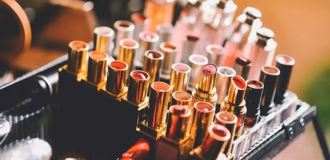 国内哪所大学化妆品专业最强,二本可以上的化妆品专业有哪些