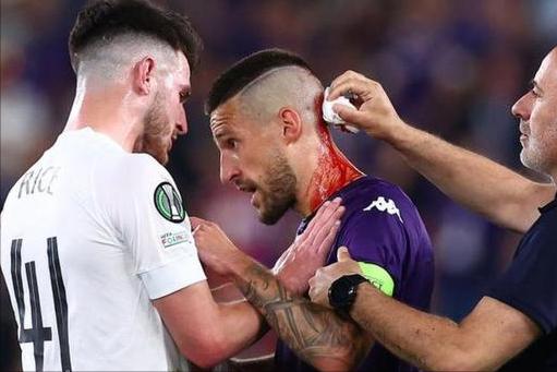 莫伊斯高光,双标判罚