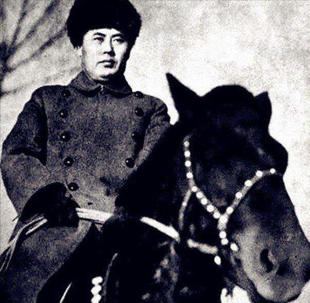 一悍将写信给毛主席:我在“那边”只是中将,有什么资格评上将?