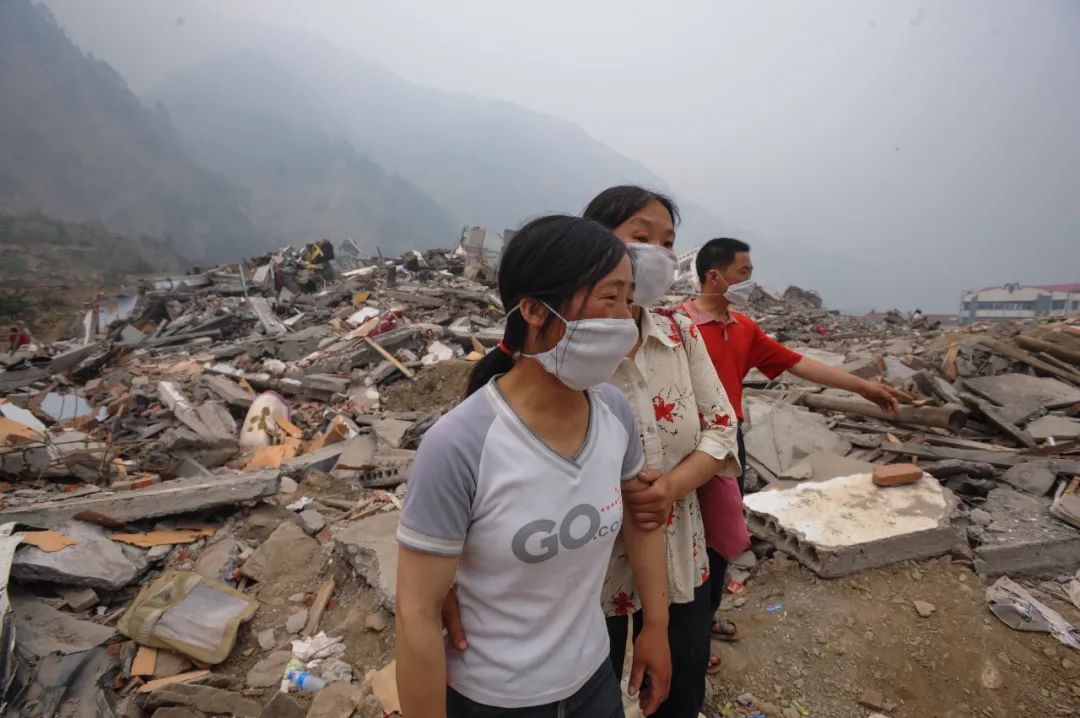 汶川地震15周年记录图片,汶川地震这些画面让人噙满泪水