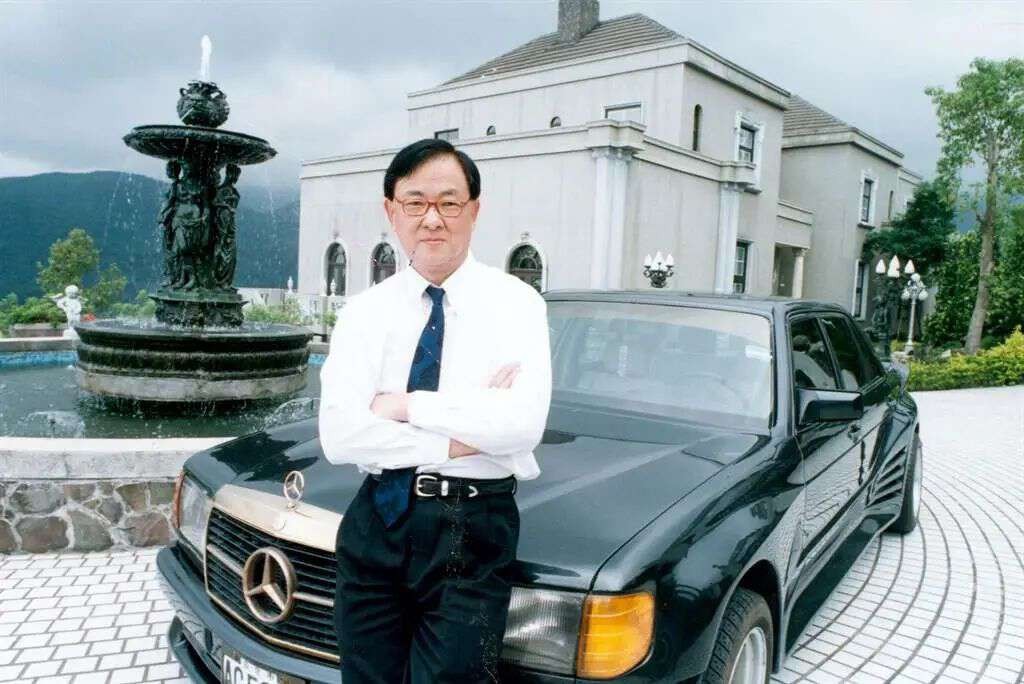 王馨平的爸爸是谁,王馨平的父亲个人简介