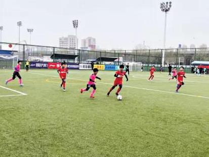 足球氛围浓厚的学校,足球校园氛围