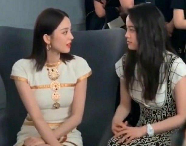 高鼻梁塌却很漂亮的女星,凸嘴短下巴的女人面相