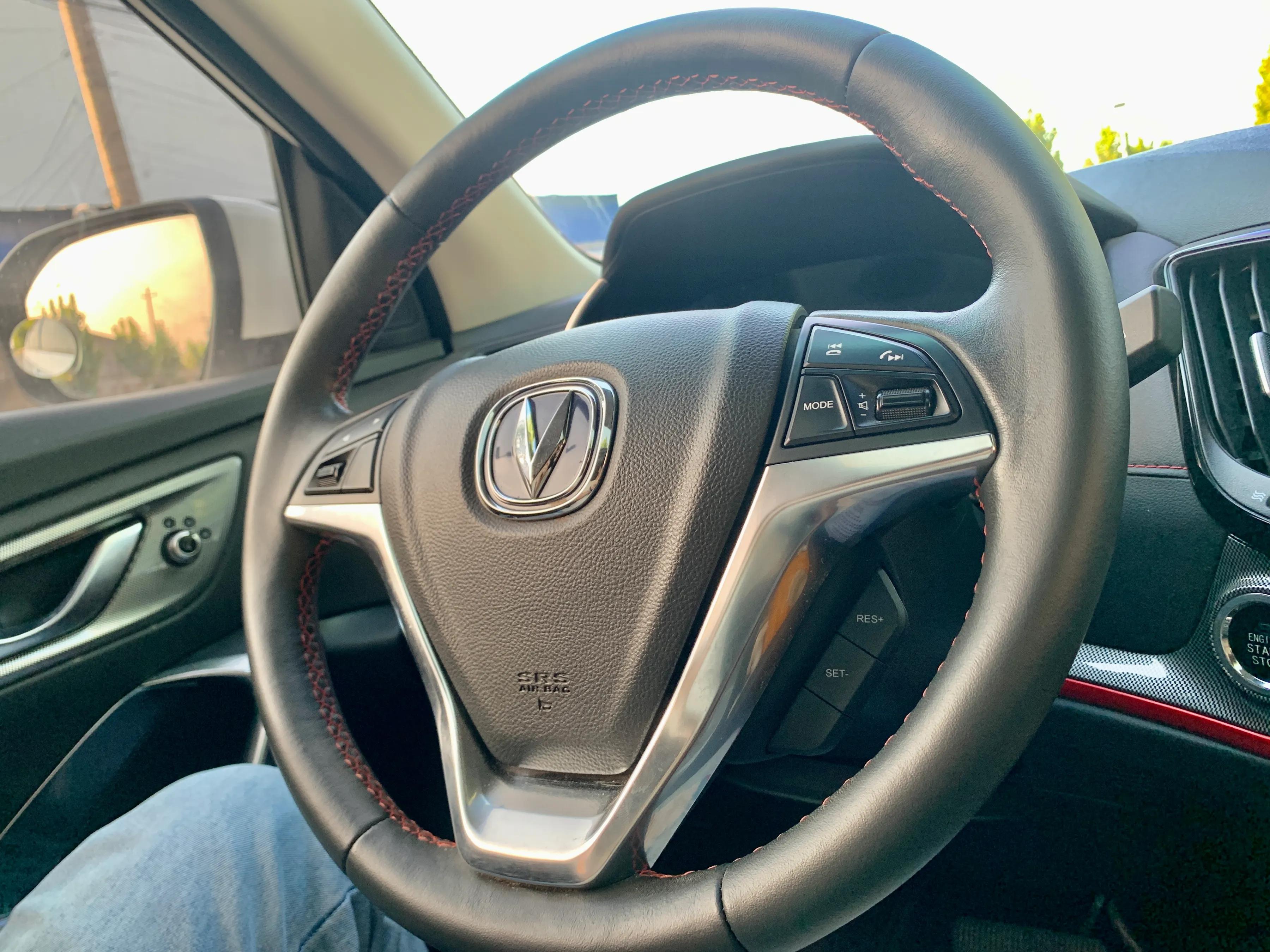 尾门按键打不开钥匙能开,车钥匙遥控怎么关不上电动尾门