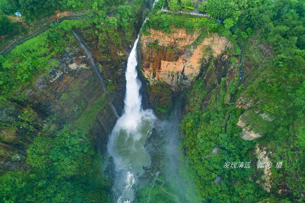 户外徒步登山赏冰瀑,广东户外徒步登山风景最美