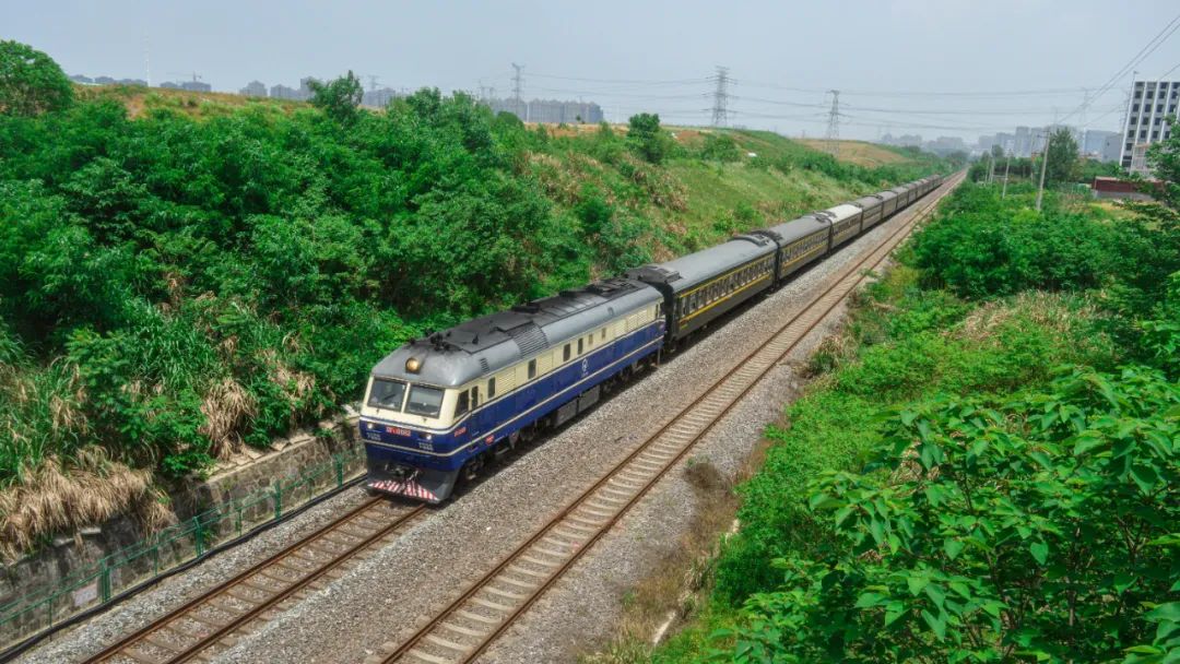 再见k歌翻唱,再见k歌伴奏