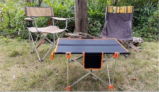 便携折叠太阳能充电板有用吗,折叠桌无线充电