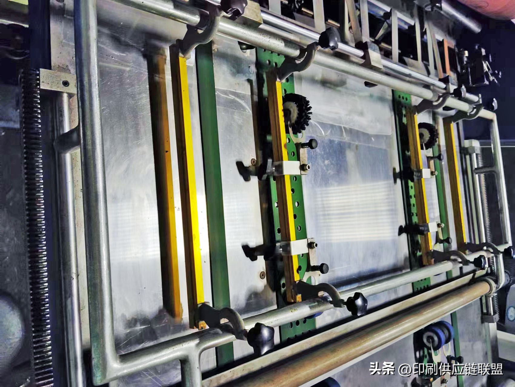 二手全自动烫金深压纹机,鑫鑫深压纹模切机