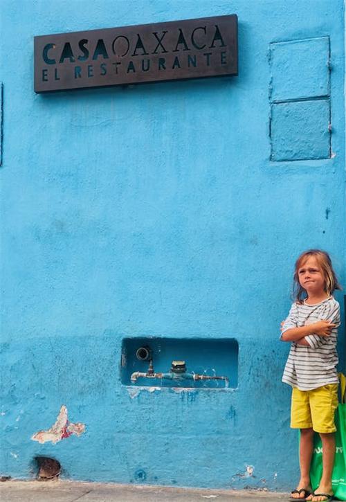 暖肤色穿蓝色好看吗,各种蓝色适合什么肤色的人穿