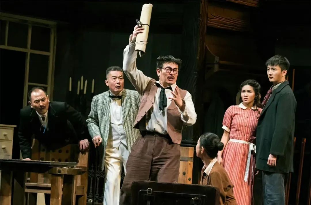 江珊和李洪涛多年重聚深情相拥,李洪涛江珊徐帆同学