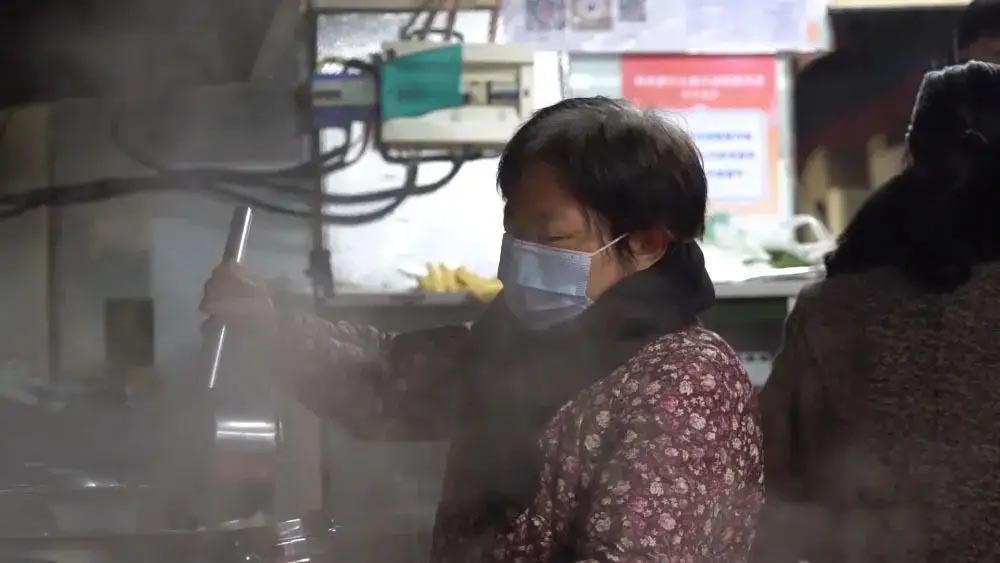 南昌夫妇开餐馆只收一元,夫妻开菜店每天亏本100块