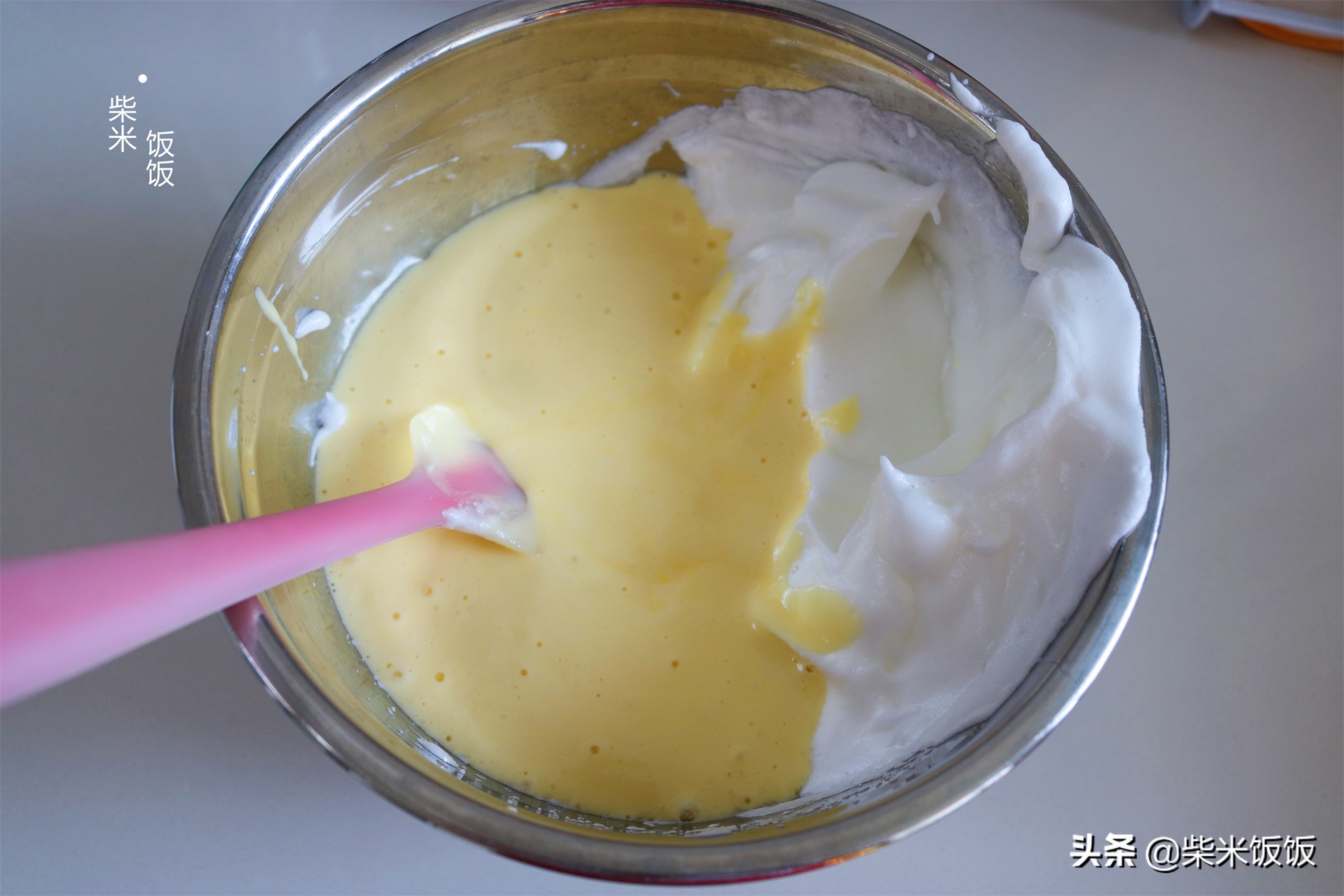 蛋糕蓬松不回缩的诀窍,烤箱做蛋糕防止蛋糕回缩的办法