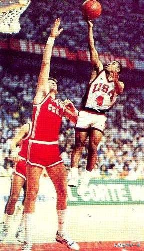 nba电镀银球鞋,nba球星博格斯