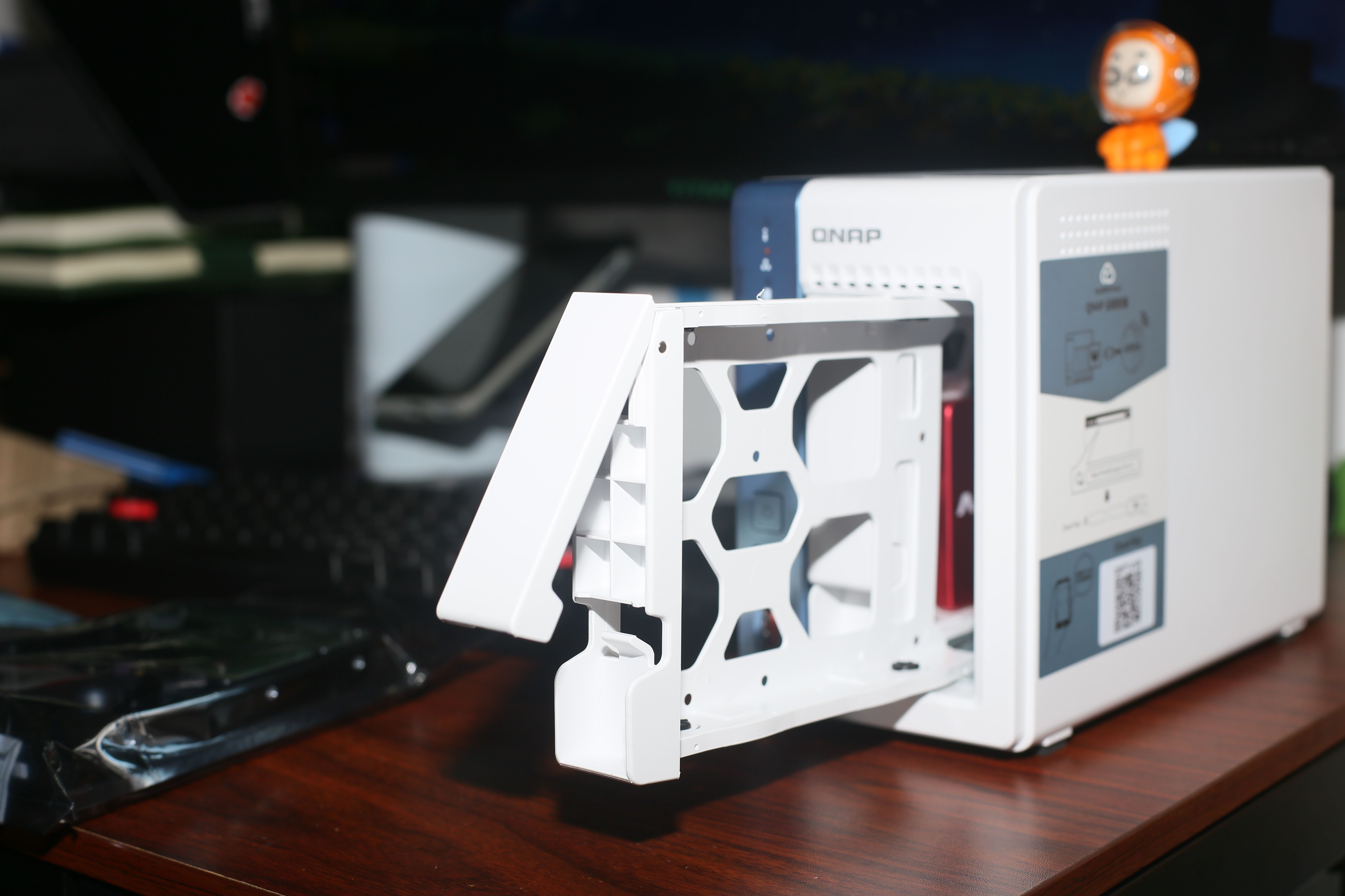 尝试硬盘+网盘我上车了NAS，小白第一款威联通TS-262C+红盘养成记