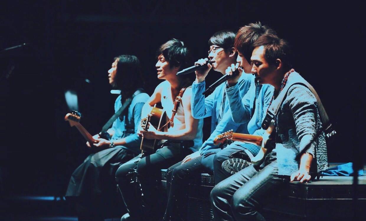 *月天五**时隔两年出神曲？官宣11月1日将于大家见面