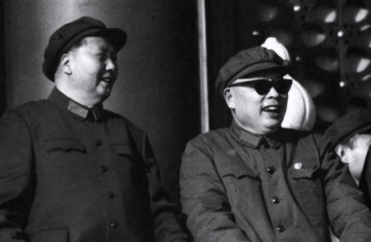 陈毅临终前，*剑英叶**拿出毛主席所写的纸条：我知道你在等什么