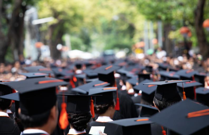 山师师范类毕业生就业难吗,高校毕业生就业状况调查