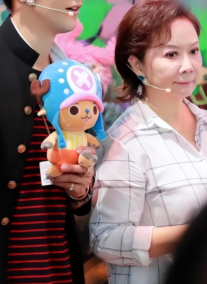 颧骨高的女人为什么瘦下来显老,颧骨高苹果肌凹陷的女人