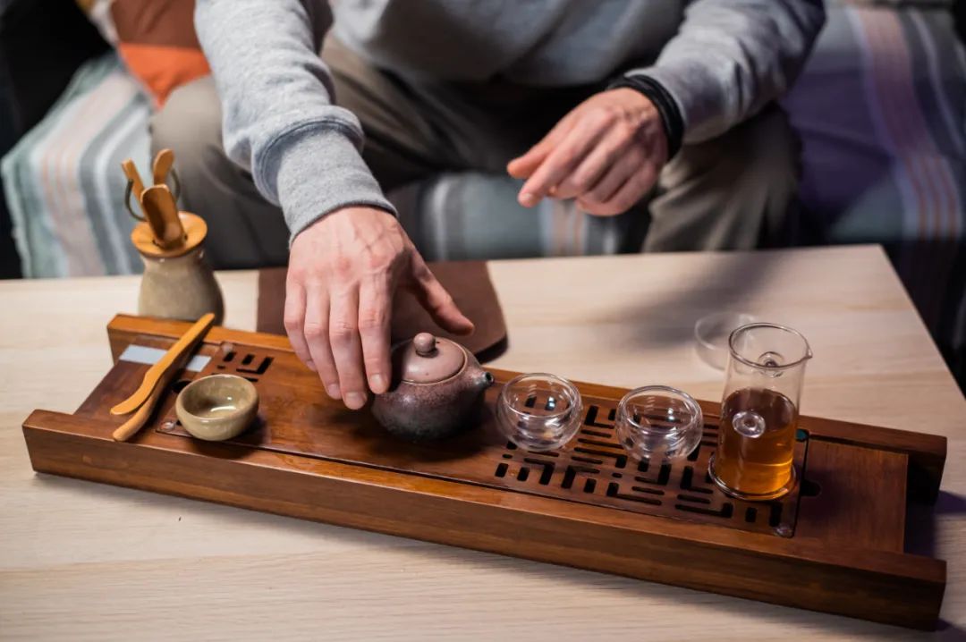 用泥巴做茶壶过程,泥巴做大茶壶