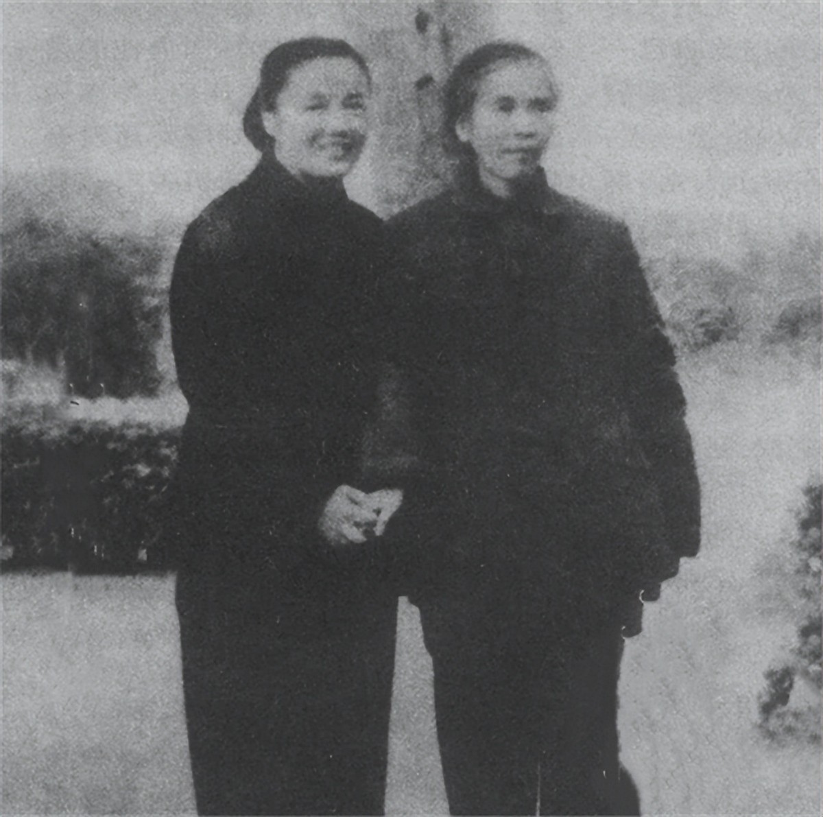 59年，*子珍贺**和水静在庐山畅聊往事，孔东梅：那是外婆最大的收获