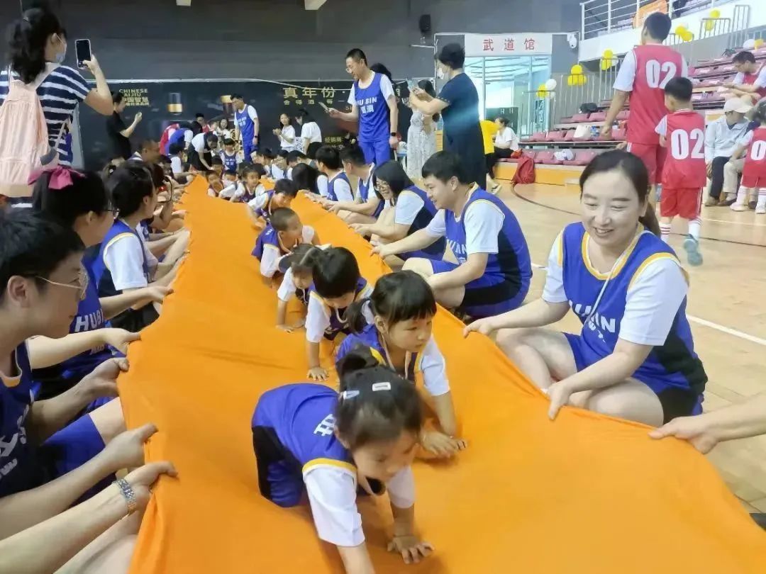 七彩童年活动环创,七彩童年庆六一活动