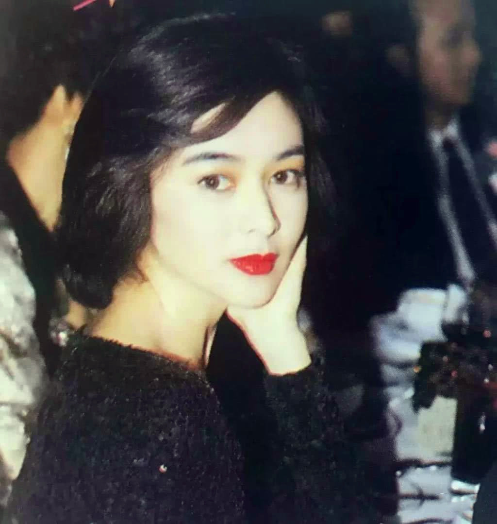 关之琳以往的几段恋情 (关之琳一共有几次婚姻)