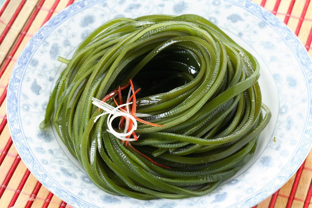 62岁大叔喝出河马脖,辽宁男子喝酒成河马