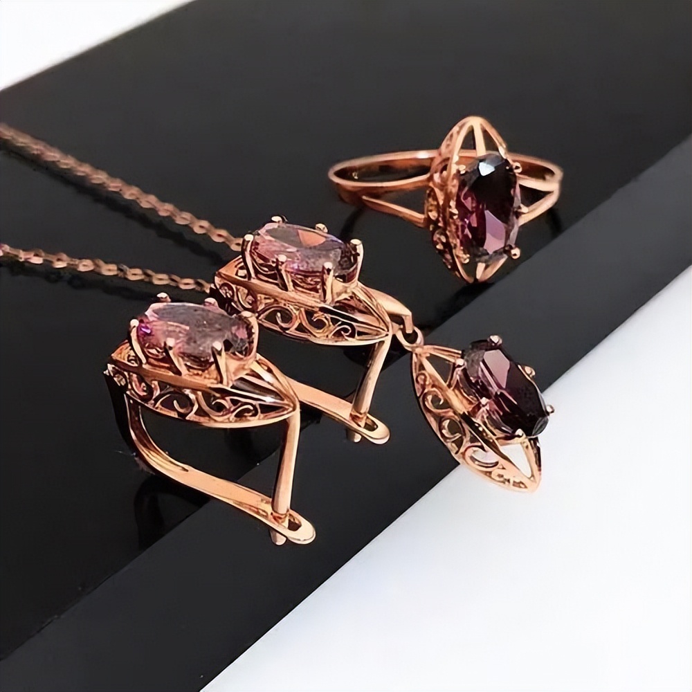 擦亮双眼谨防上当受骗,擦亮双眼千万别被骗