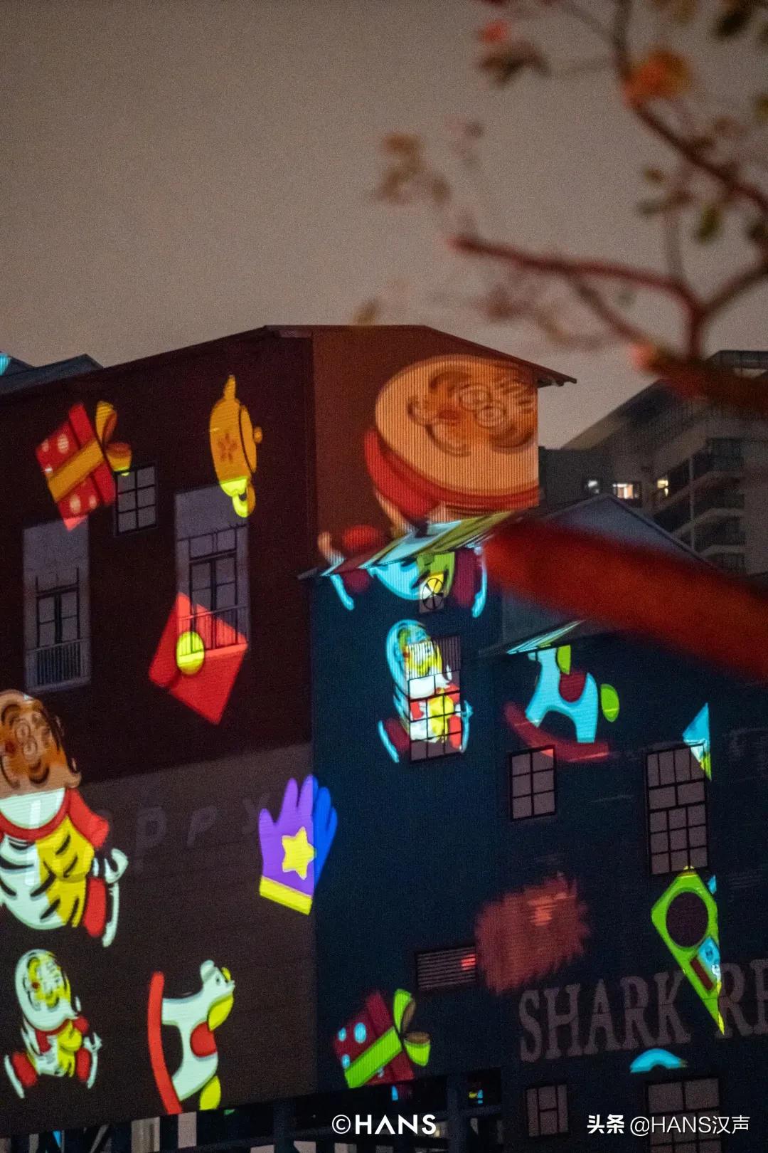 请注意！胖虎出没武汉街头